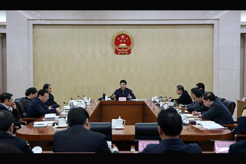 谢伏瞻主持会议研究二季度经济工作